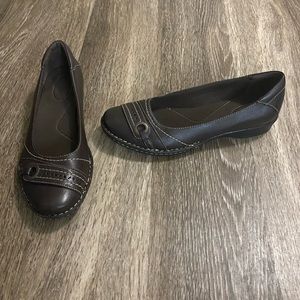 Pre-Owned CLARKS Brown Leather Comfort Slip On Flats Women's Shoes Sz 10M